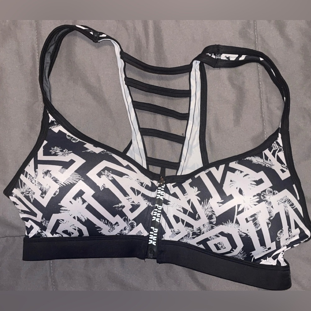 PINK Victoria's Secret Black and White Graphic Sports Bra